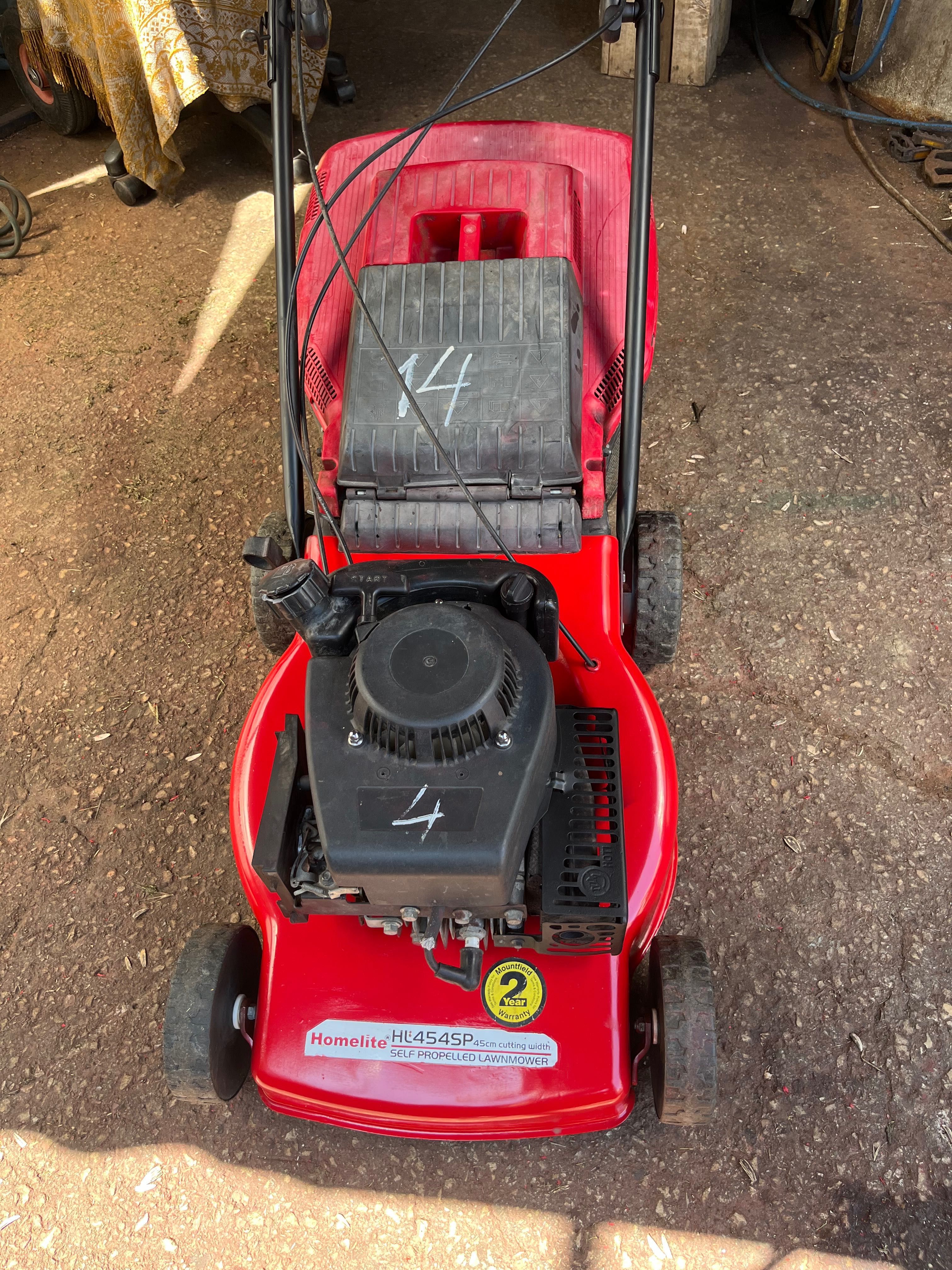 14 Самоходна моторна косачка Mountfield 4.7 hp Briggs