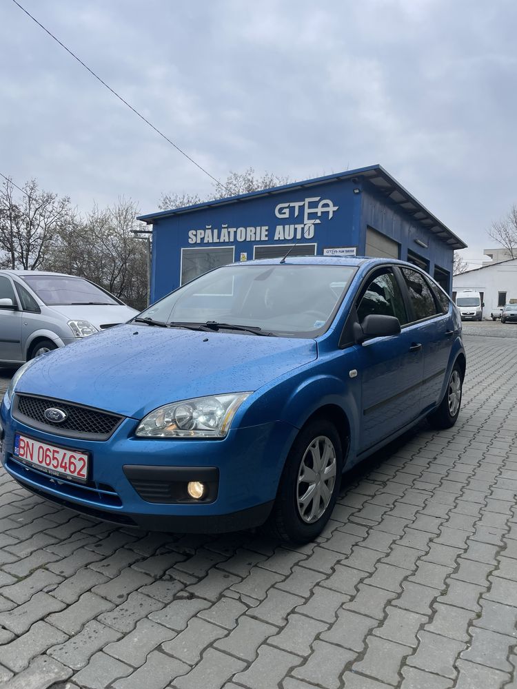 Ford focus anul 2006 motor 1,6