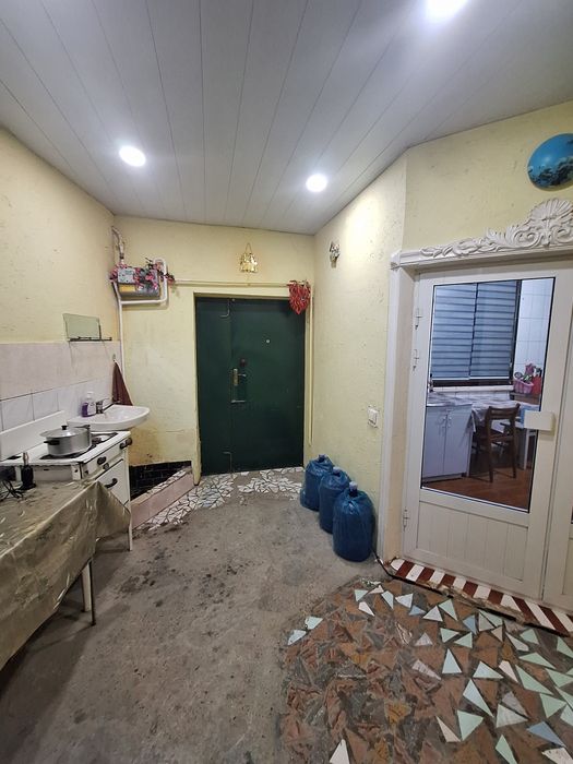 Hovli sotiladi Vokzal Sevinch orqasida