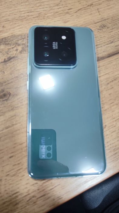 Xiaomi 14 pro flagman