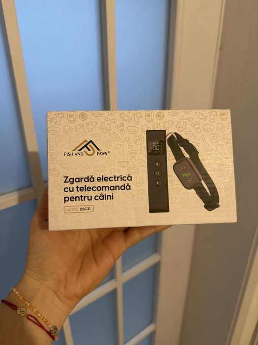 Zgarda electrica cu telecomanda pentru caini