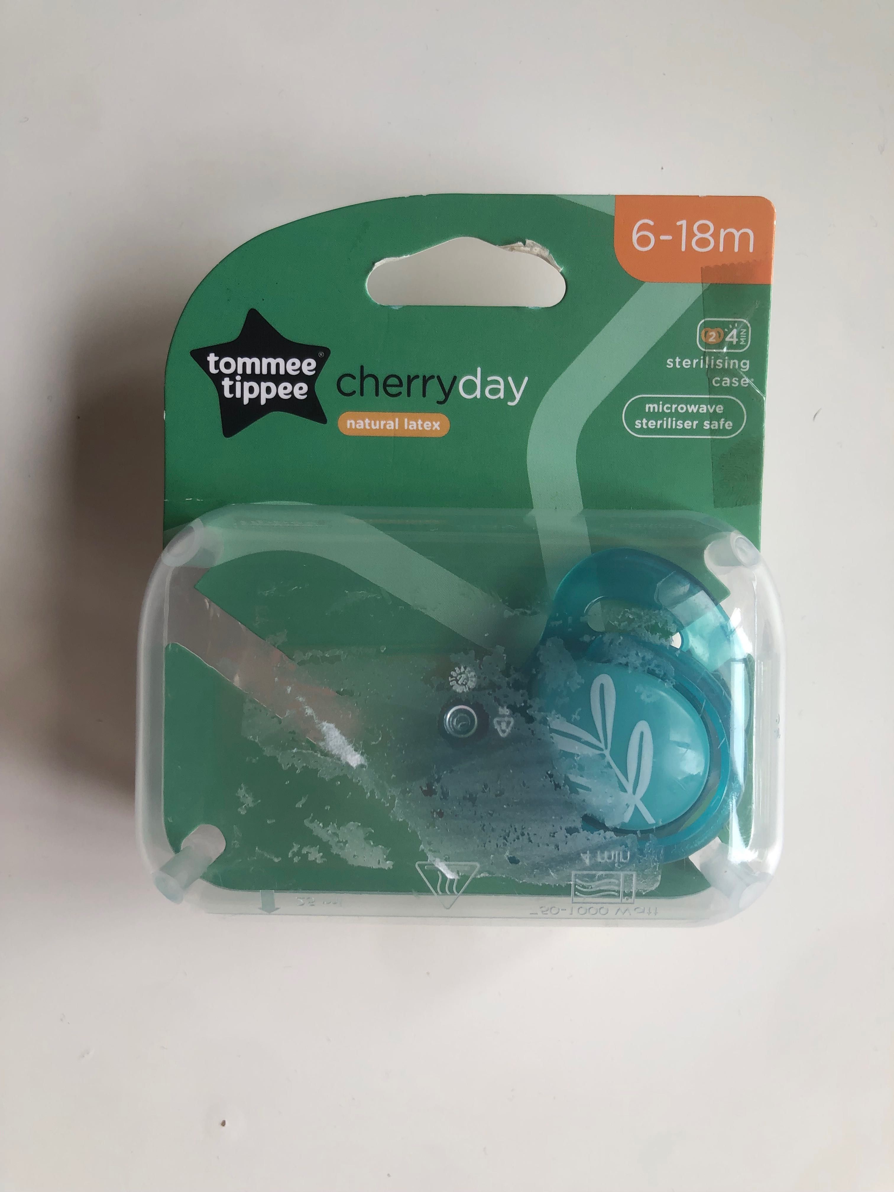 НОВА Залъгалка Tommee Tippee 6-18 месеца от Англия
