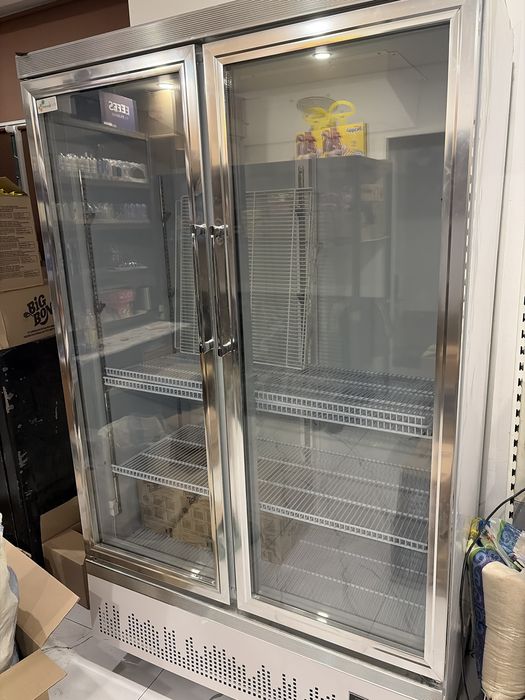 Витринный холодильник
