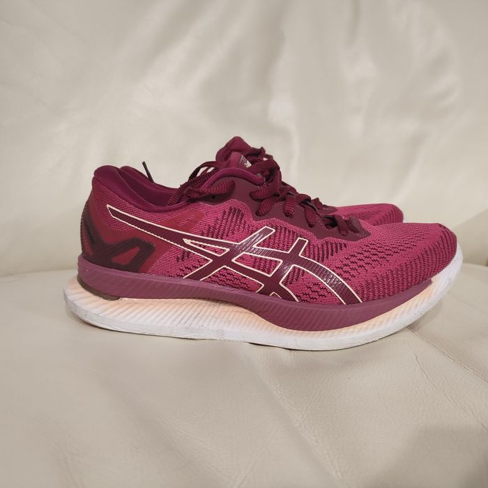 Asics Nr 39 GlideRide Nike brooks