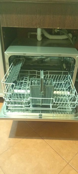 Masina de spălat vase compacta