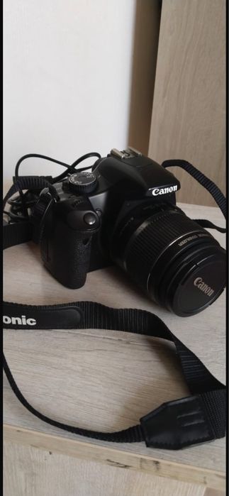 Фотоопарат Canon EOS 450D