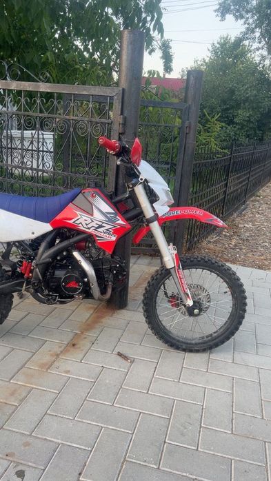 Cross RXT 125cm³