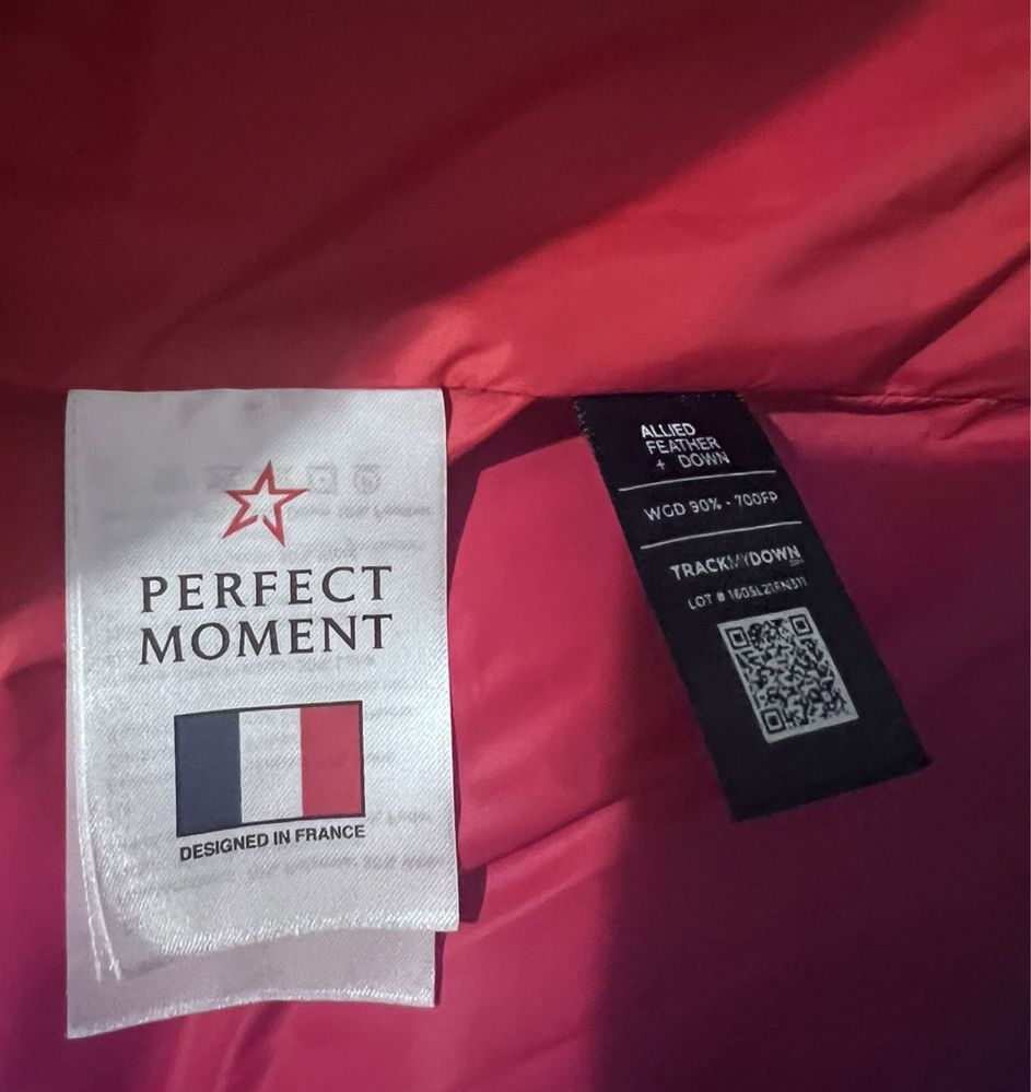 Jacheta SKI Perfect Moment noua marimea XS