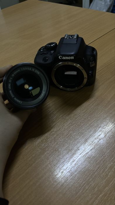 Камера Canon 100D