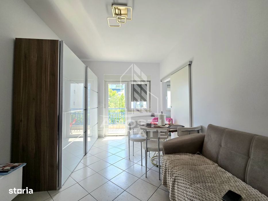 Apartament decomandat, 2 camere, loc de parcare subteran, Aradului