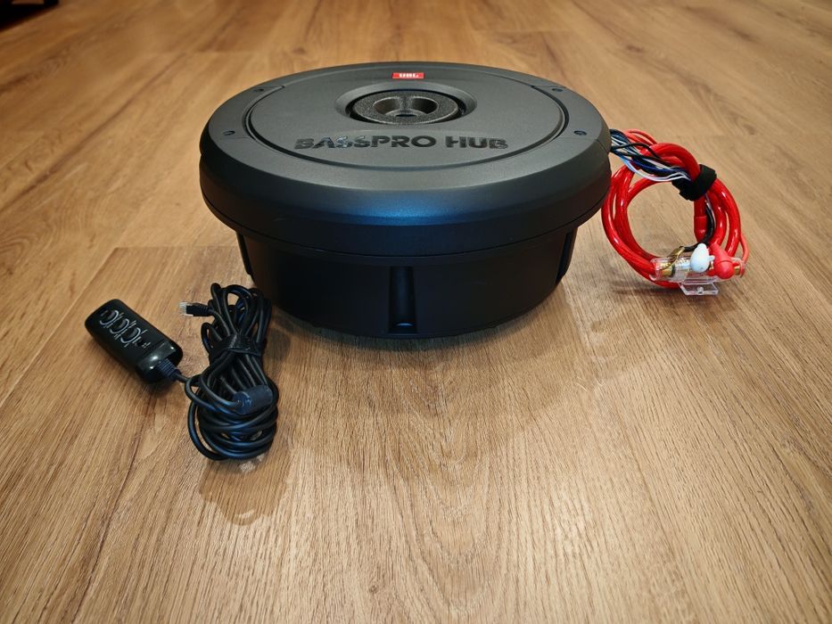 JBL BassPro Hub – subwoofer roată de rezervă, 200W RMS