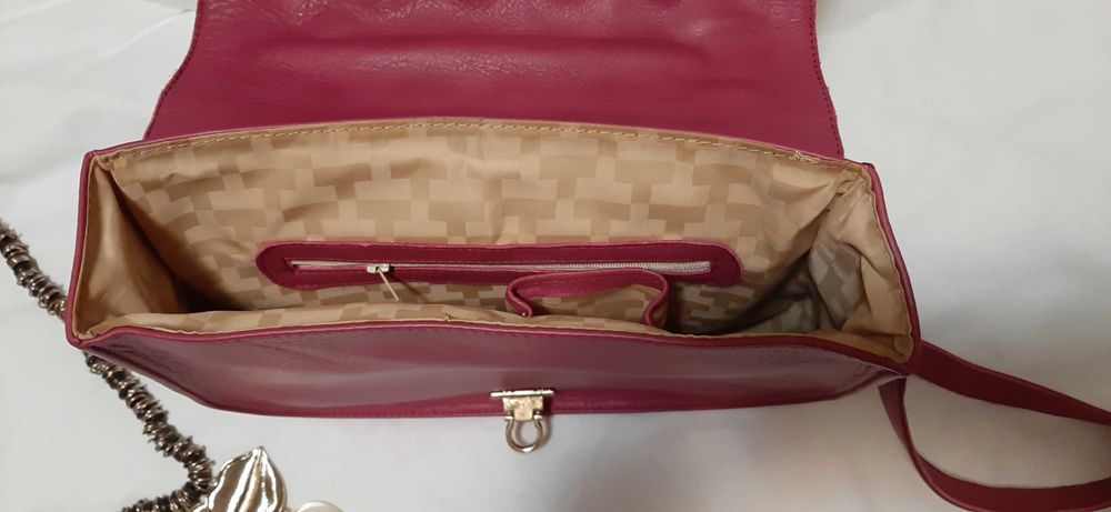 Geanta piele roz medie 190 RON