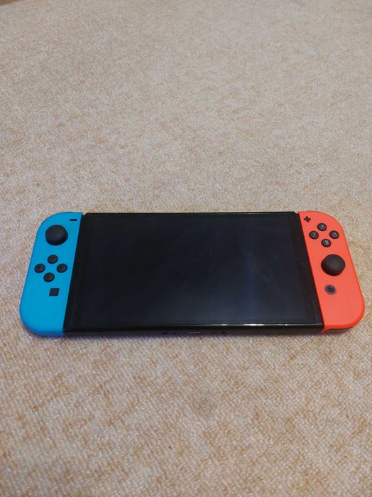 Nintendo Switch OLED - Neon Red & Neon, 64GB Blue, с Гаранция