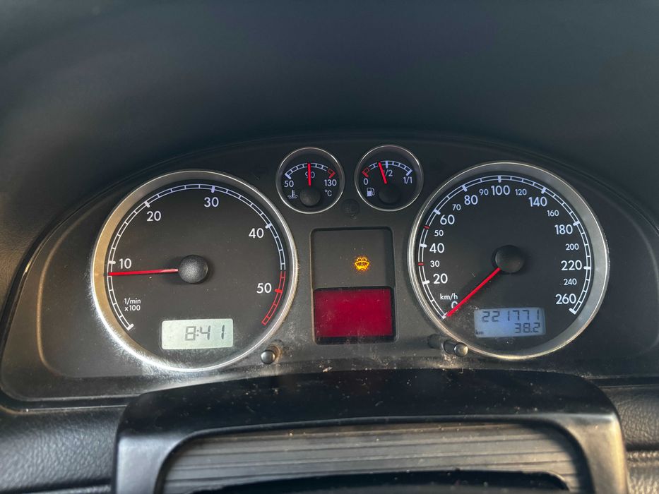 Vând Volkswagen Passat B5.5 1.9TDI