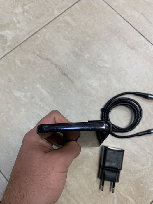 Samsung S22 Перфектен