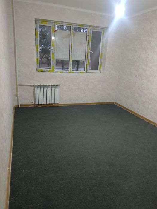 Srochno sotiladi 1 xona 3 mikraroyon 1 etaj