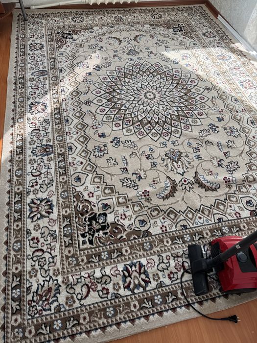 Кілем сатылады срочно