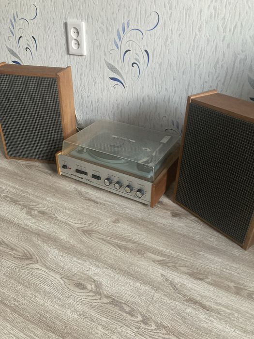 Продам проигрователь пластинок