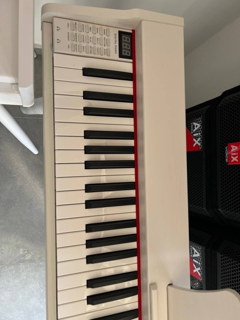 Pianino elektroni