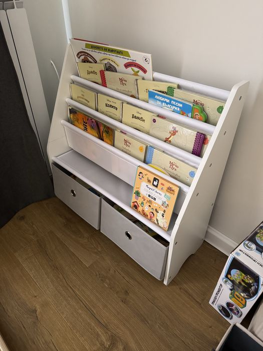 Детска монтесори библиотека