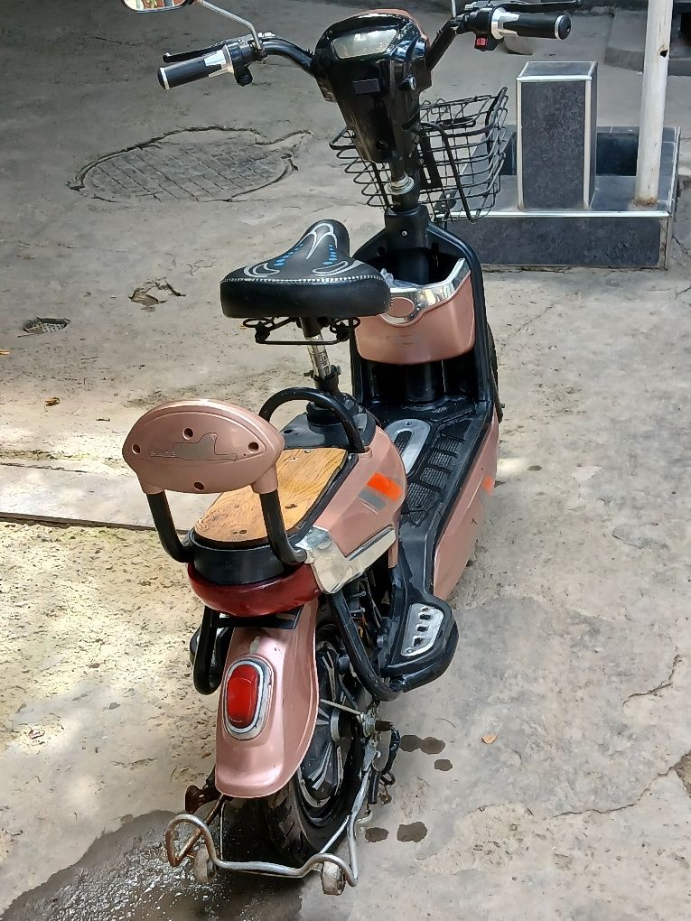 Skuter elektro sotiladi