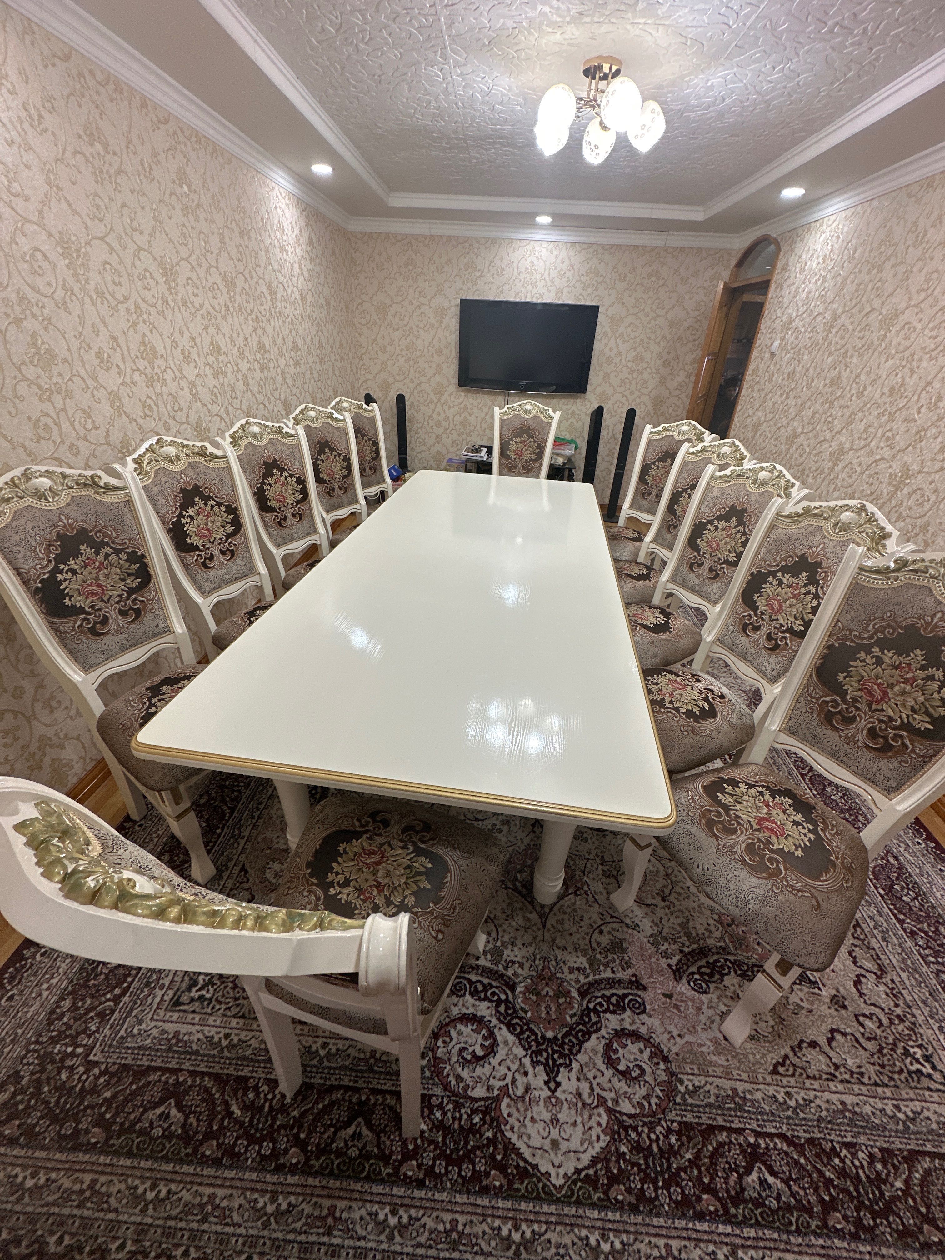 Стол стул почти новые 12 стульев