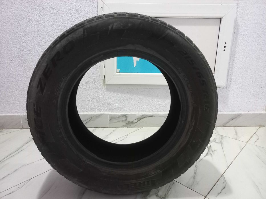 Зимние шины Pirelli 215/65/16