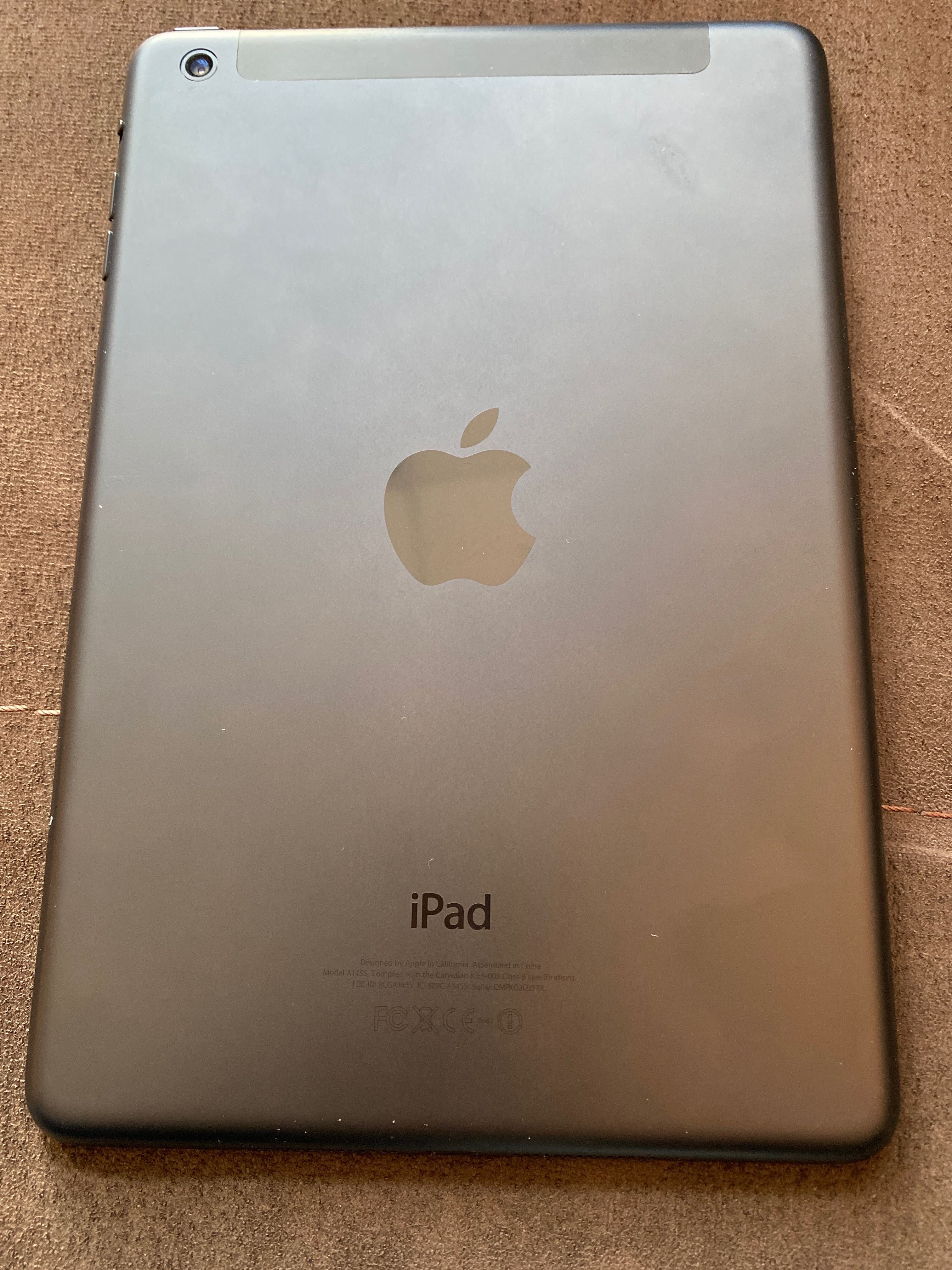 Apple iPad 1 64GB WiFi А1432