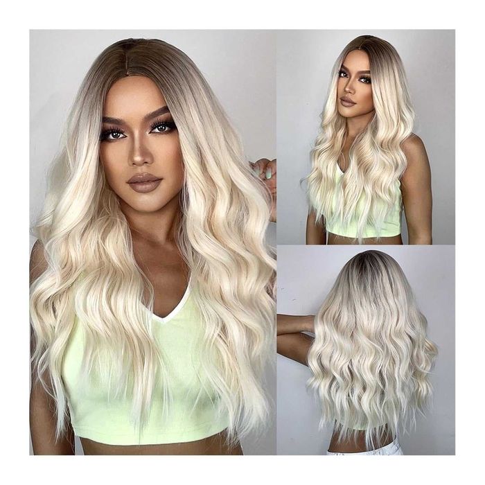 Висококачествена светло руса чуплива перука с тъмни корени на път