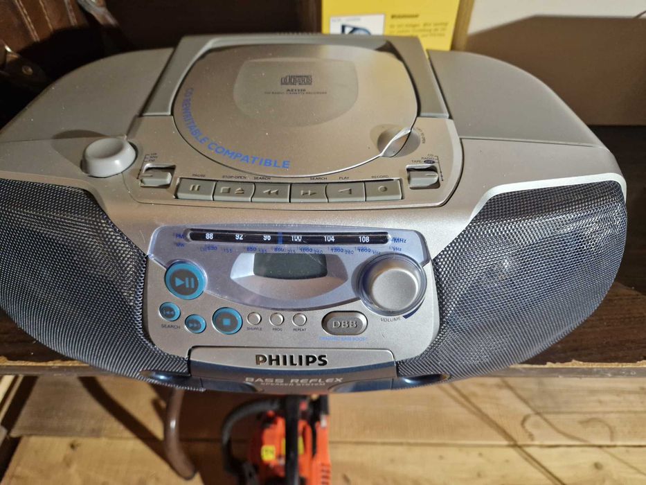 Vand radiocasetofon cu CD Philips
