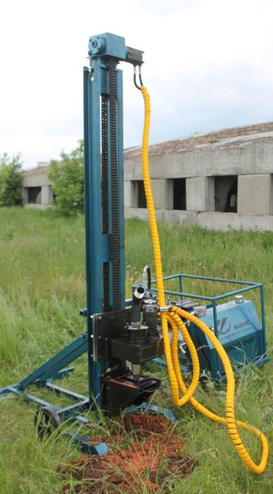 Мини скважина. Жер асты суы