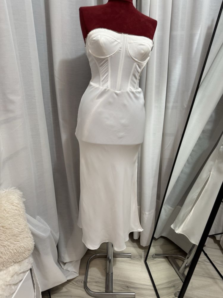 Rochie midi fără mâneci tip corset albă satinata tip bijuterie Zara XS