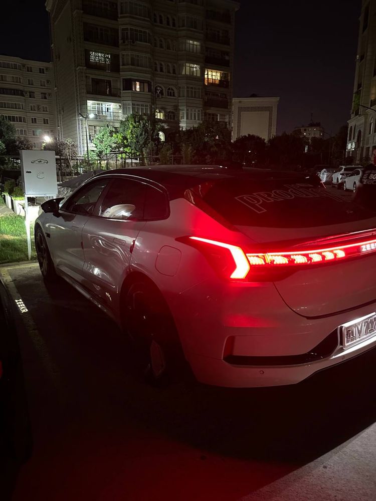 Автокредит 18.000 $ zeekr 001