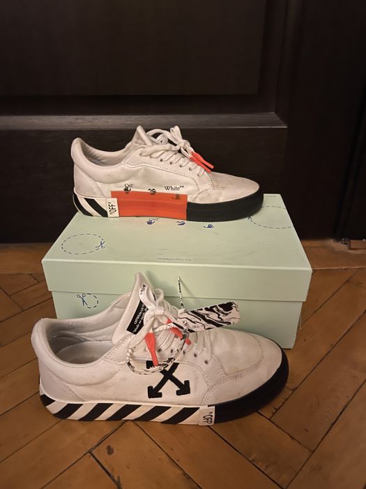 Adidasi off white