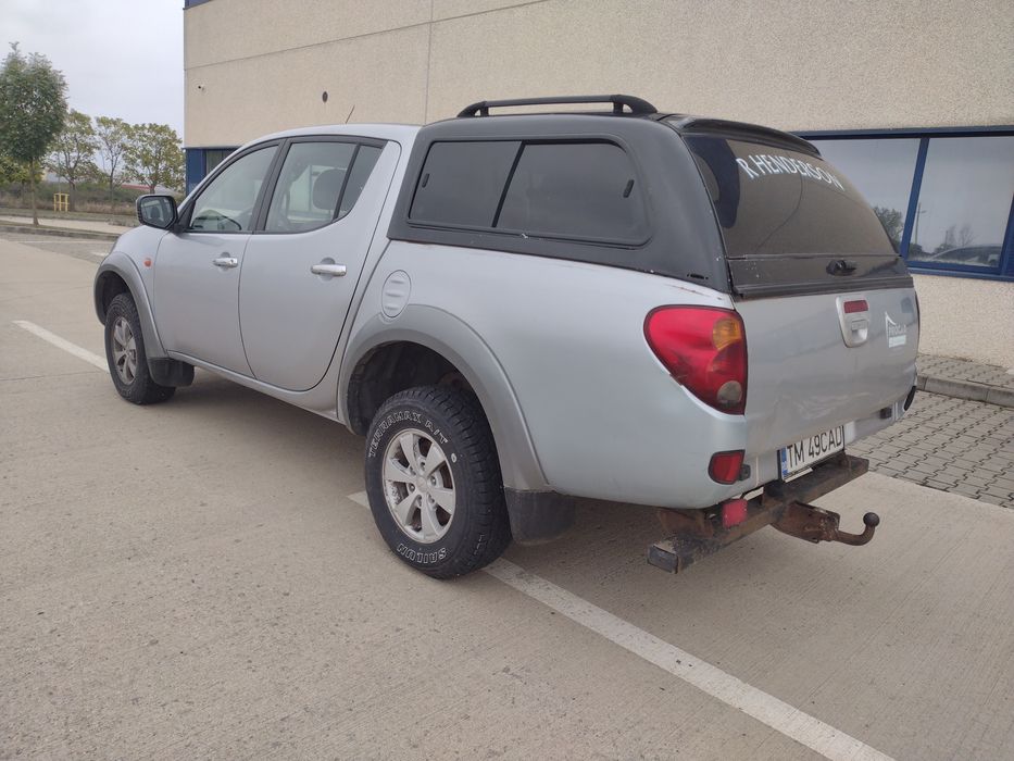 Vând Mitsubishi L200