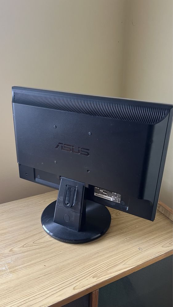 Монитор ASUS VGA