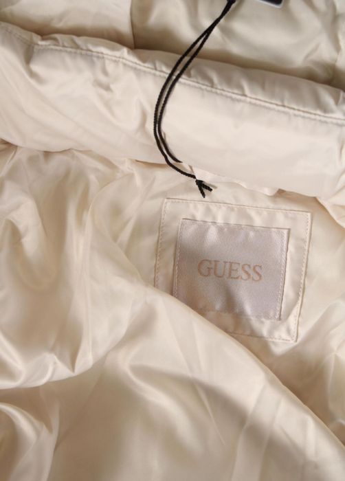 Guess- дамско яке, л размер