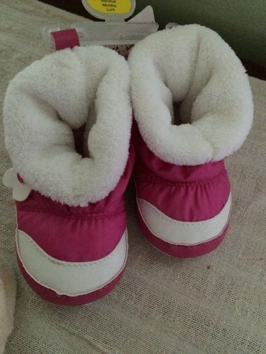 Vand papuci / incaltaminte iarna nou-nascut, fetite