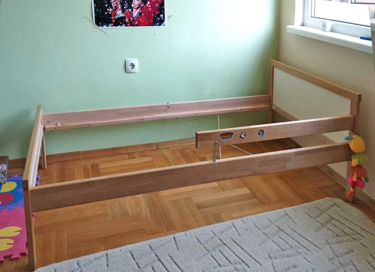 Продавам детско легло