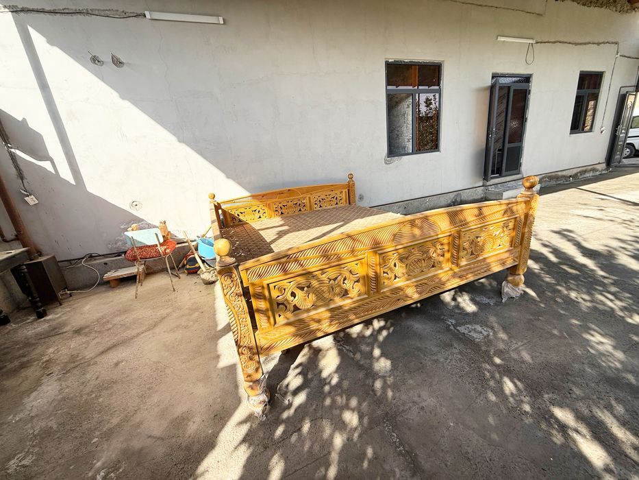 Ховли Сотилади 7 соток ески шахар орентир Мунис туйхонадан озро ичкари