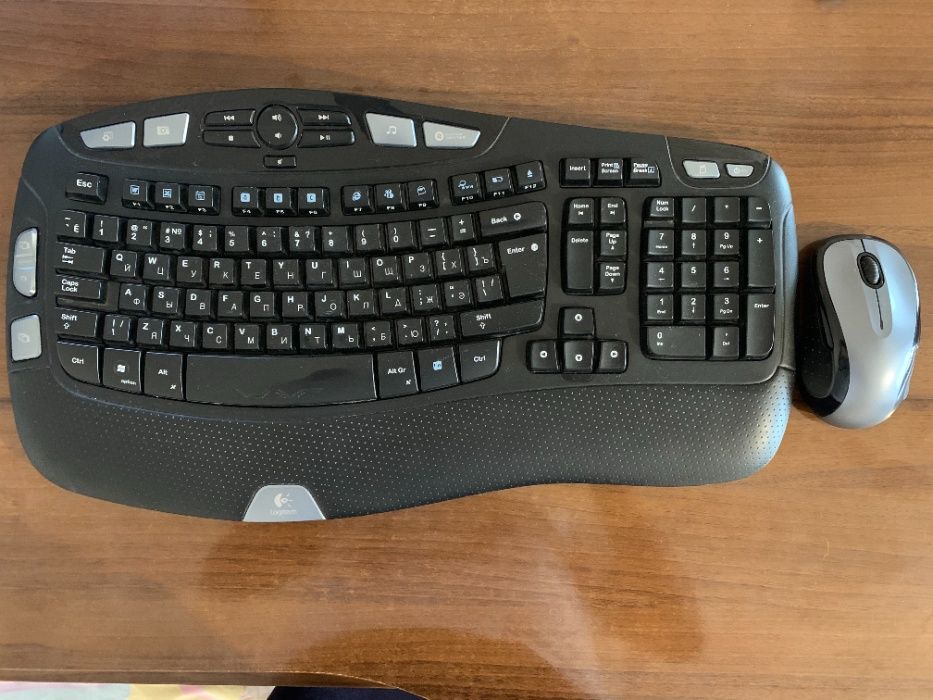 Беспроводная клавиатура с мышкой Logitech