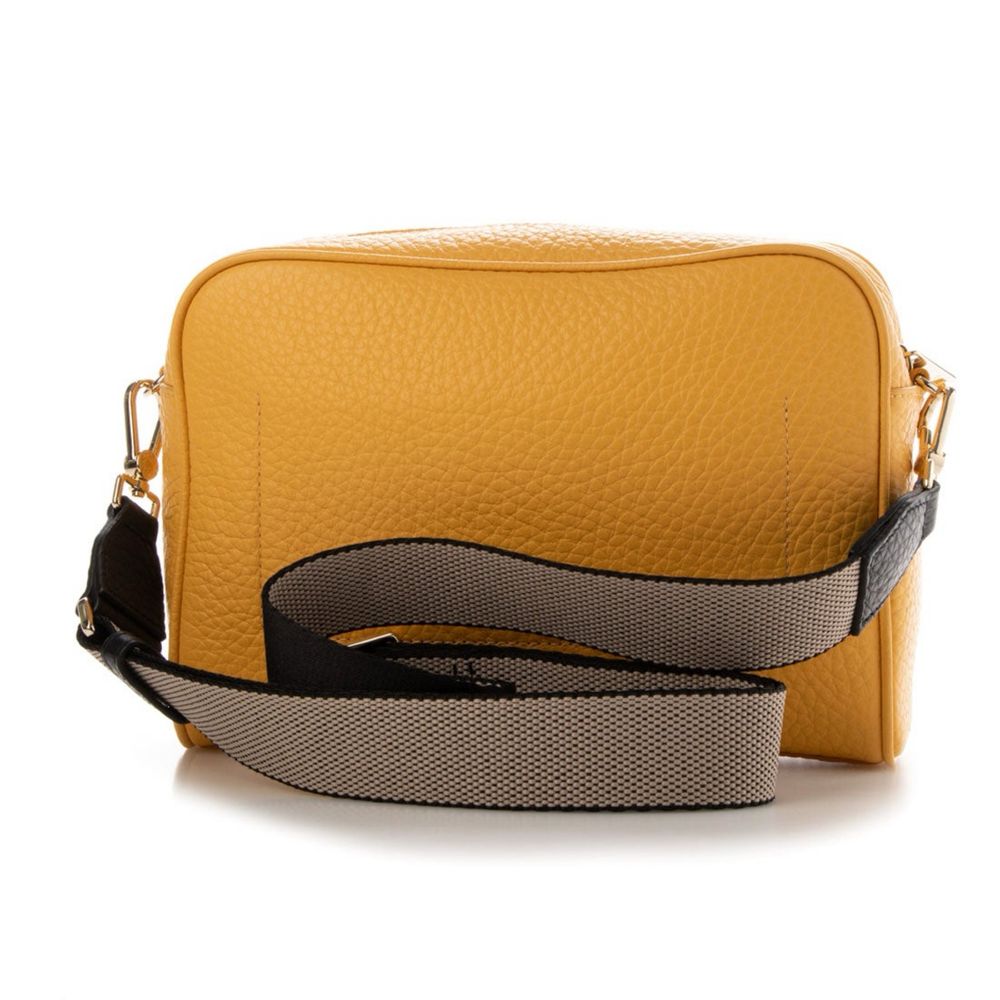 Furla /има забележка снимана е /