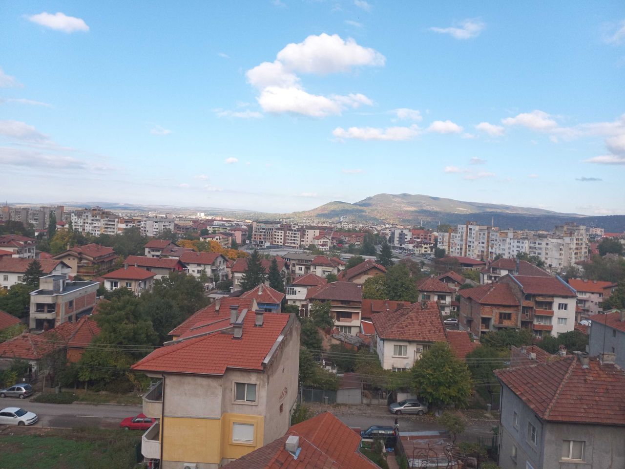 Дава се под наем Гараж / Паркомясто в Враца, Център - 1 кв.м за 51 € - Снимка #2