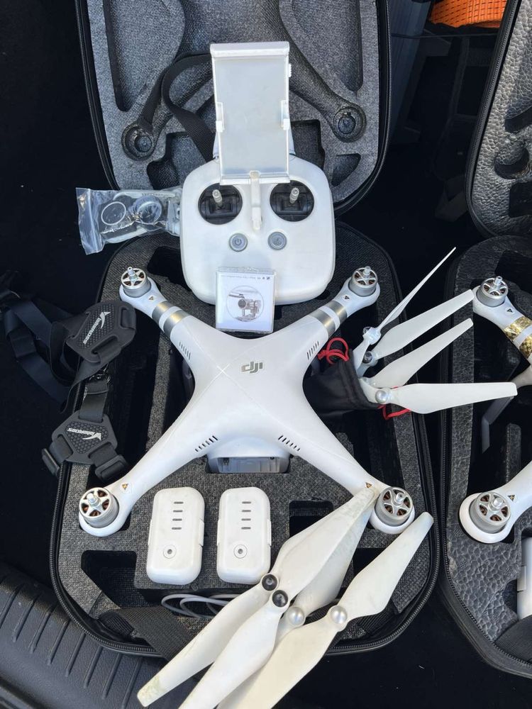 Два дрона dji phantom 3 advanced