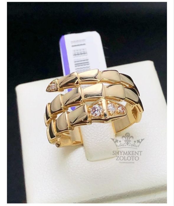 Продам золотой кольцо Италия