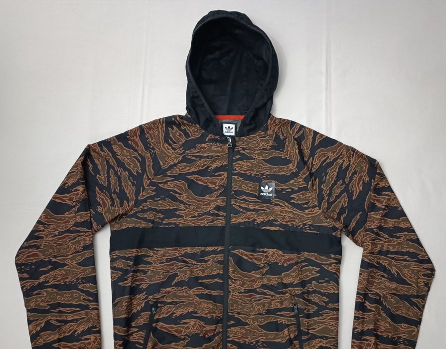 Adidas Originals Camouflage Windbreaker Jacket оригинално яке M Адидас