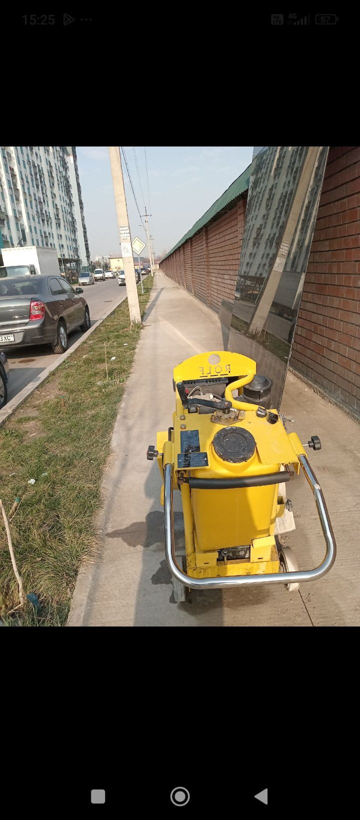 Asfalt,beton kesish vertalyotda silliqlash
