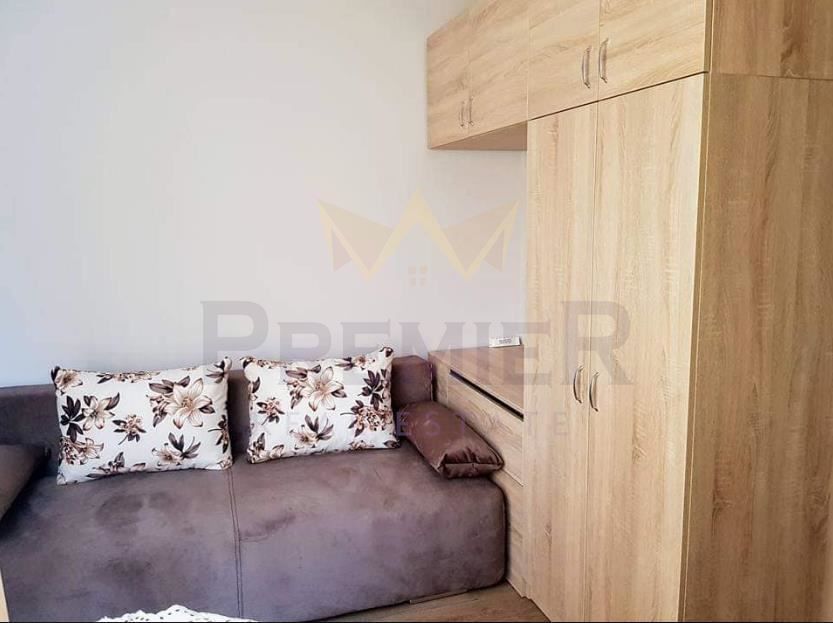 Дава се под наем Едностаен апартамент в Варна, Бриз - 30 кв.м за 255 € - Снимка #2