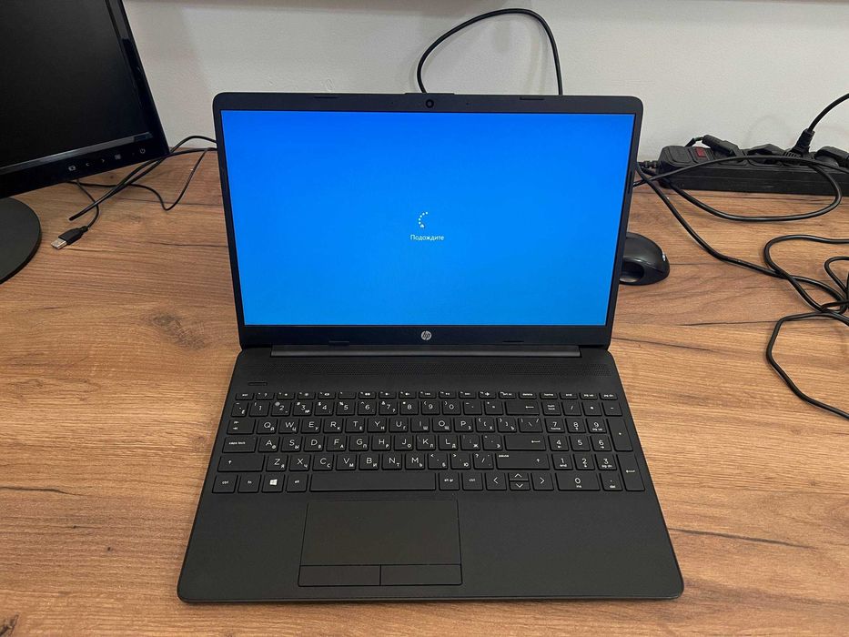 Ноутбук HP CoreI3 8130U /4GB /1000GB