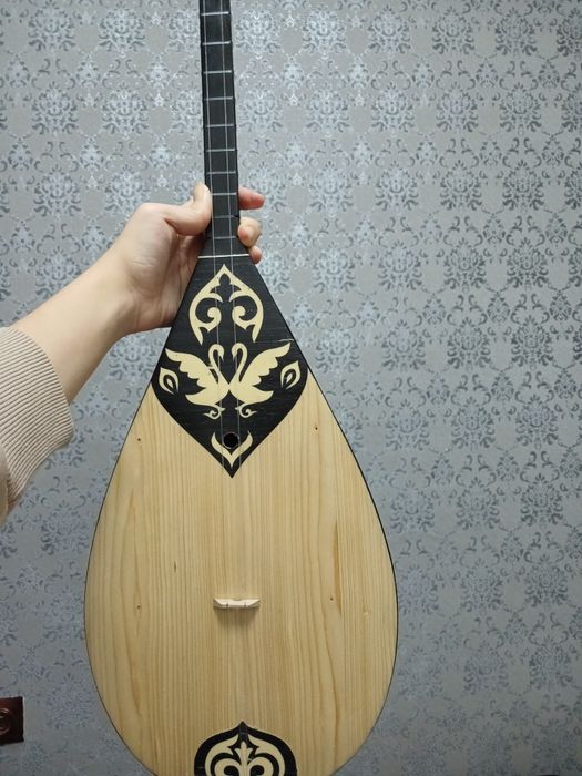 Домбыра сатылады.Жақсы качество